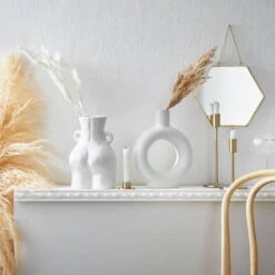 Vase LOOP IV -Butlers 1000337872 220225 021 MOOD DETAILS P000000001000337872 mood