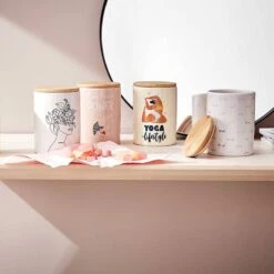 Boîte Line Art QUEEN IT II 11 Boîte Line Art QUEEN IT II -Butlers 1000338715 220414 021 MOOD DETAILS P000000001000338715 mood