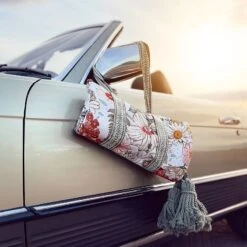 Nappe De Pique-nique BETWEEN FLOWERS 17 Nappe De Pique-nique BETWEEN FLOWERS -Butlers 1000399329 230801 022 MOOD DETAILS P000000001000399329 mood