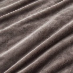 Couverture Polaire HUGS & KISSES 13 Couverture Polaire HUGS & KISSES -Butlers 1000399346 230801 040 DETAILS P000000001000399346