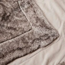 Couverture En Fourrure WILD THING -Butlers 1000405903 230919 070 DETAILS P000000001000405903